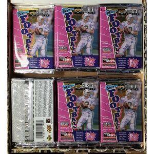 27 SEALED 1996 NFL‎ Upper Deck Collector's Choice Update Football Card Packs